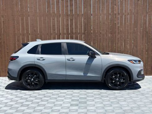 Used 2025 Honda HR-V Sport image 12