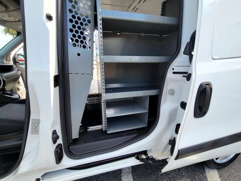 Used 2019 RAM ProMaster City Tradesman SLT image 27