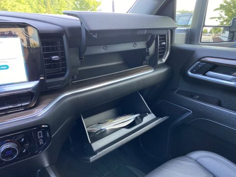 Used 2025 Chevrolet Silverado 2500 LT w/ Trail Boss Package AWD/4WD image 32