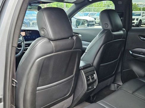 Used 2024 Cadillac XT4 Premium Luxury FWD image 11