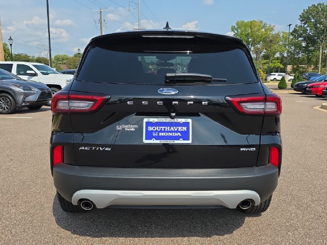 Used 2025 Ford Escape Active AWD/4WD image 4