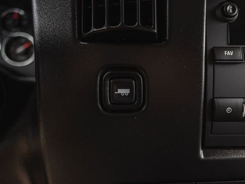 Used 2025 Chevrolet Express 3500 LT w/ LT Preferred Equipment Group RWD image 17