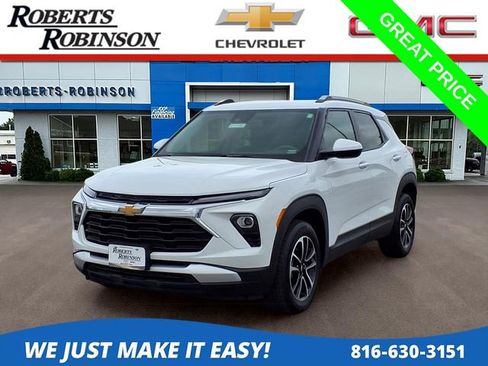 Used 2025 Chevrolet TrailBlazer LT AWD/4WD image 1