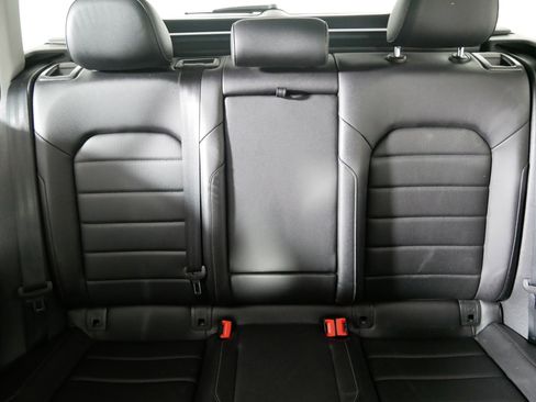 Used 2017 Volkswagen Golf SEL image 13