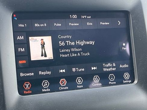 Used 2020 Jeep Cherokee Latitude Plus w/ Cold Weather Group AWD/4WD image 13