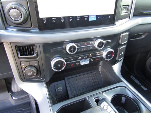 Used 2025 Ford F150 XLT w/ Equipment Group 303A High AWD/4WD image 19