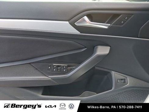 Certified 2025 Volkswagen Jetta S image 13