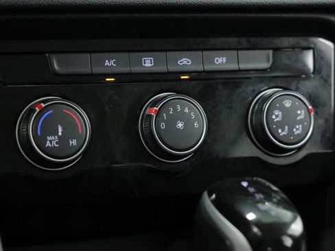 Used 2024 Volkswagen Taos S image 19