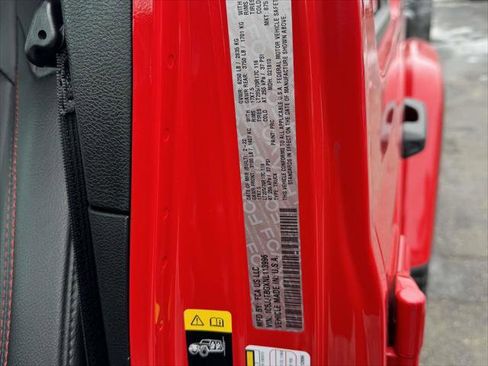 Used 2022 Jeep Gladiator Rubicon w/ Cold Weather Group image 16