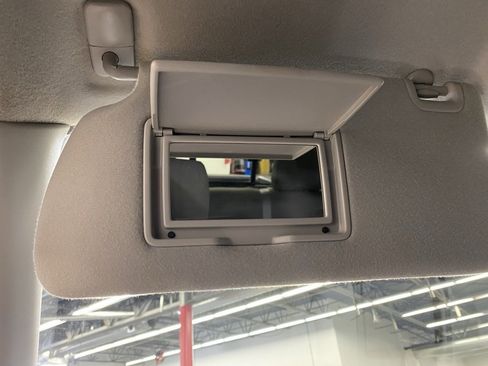 Used 2020 Nissan Frontier SV image 36