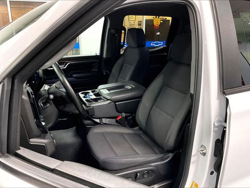 Used 2025 Chevrolet Silverado 1500 LT image 10