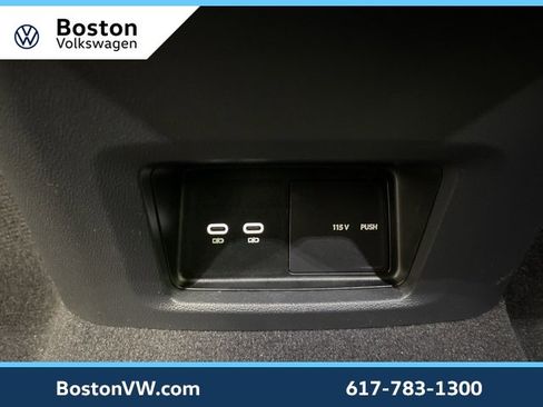 Used 2025 Volkswagen Atlas SEL Premium R-Line image 29