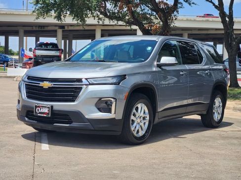 Used 2023 Chevrolet Traverse LS w/ Safety Package FWD image 3
