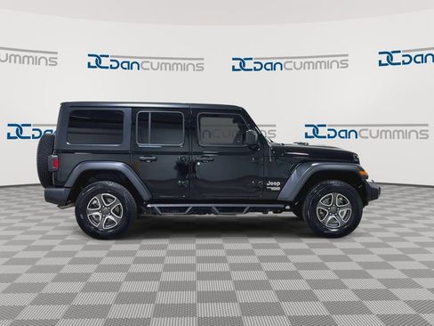 Used 2020 Jeep Wrangler Unlimited Sport S AWD/4WD image 2