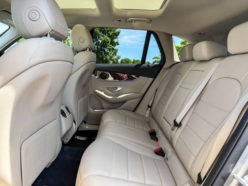 Certified 2021 Mercedes-Benz GLC 300 4MATIC image 19
