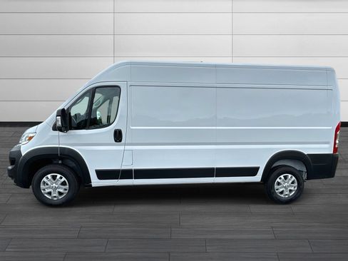 New 2025 RAM ProMaster 2500 w/ Quick Order Package 22G SLT FWD image 7