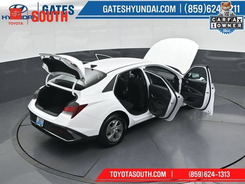 Used 2025 Hyundai Elantra SE FWD image 50