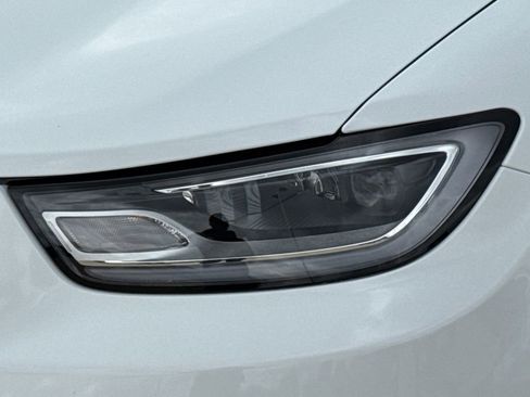 New 2026 Chrysler Pacifica Select image 4