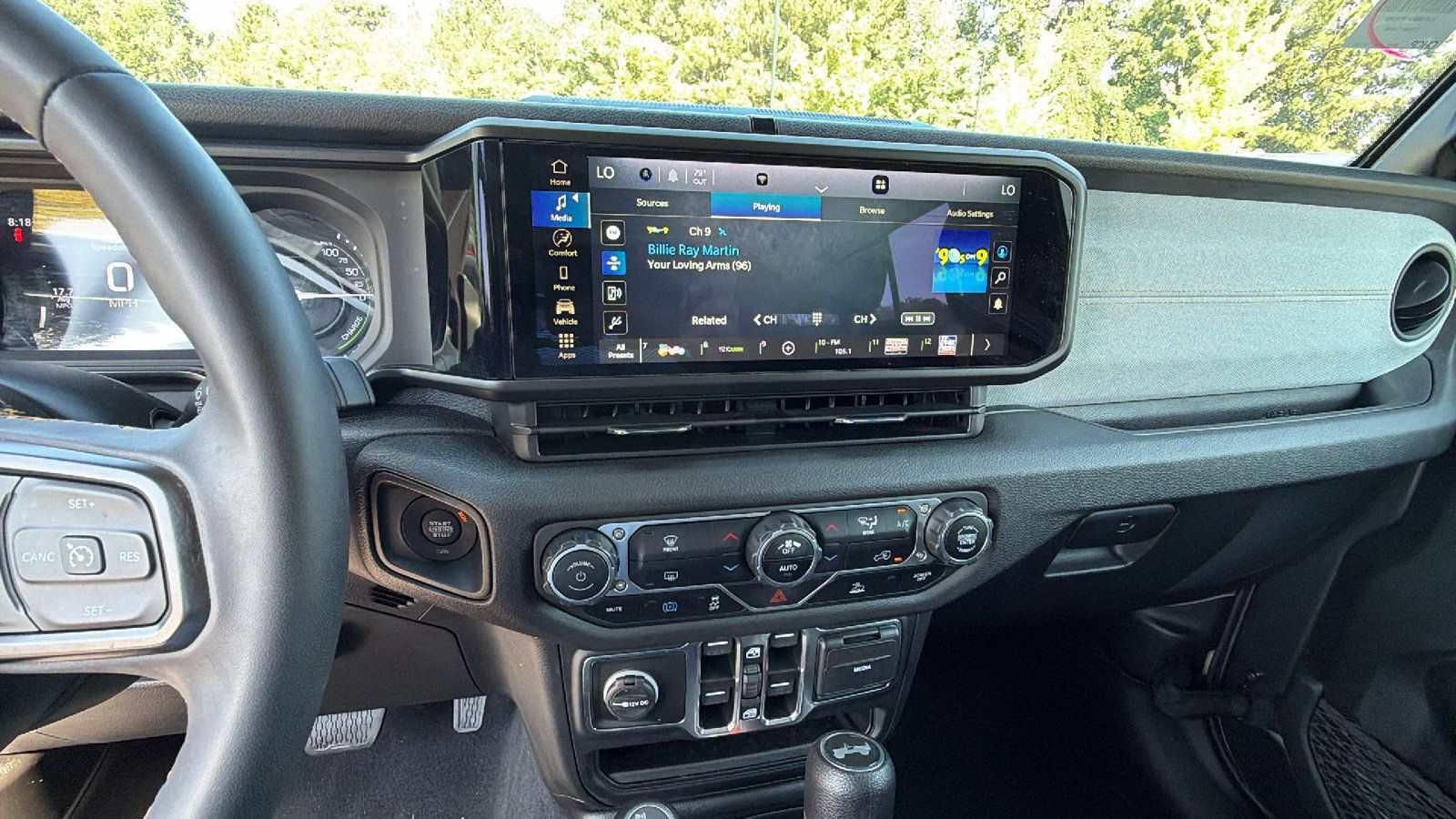 Used 2024 Jeep Wrangler Unlimited AWD/4WD image 32