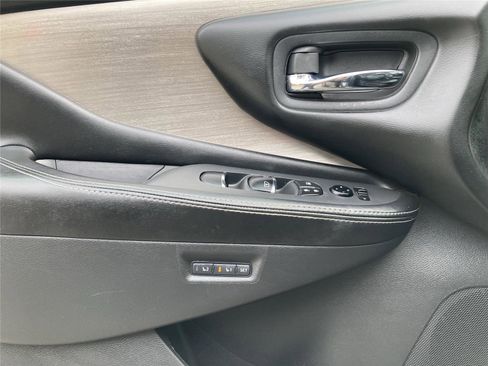 Used 2017 Nissan Murano Platinum w/ Platinum Technology Package image 27