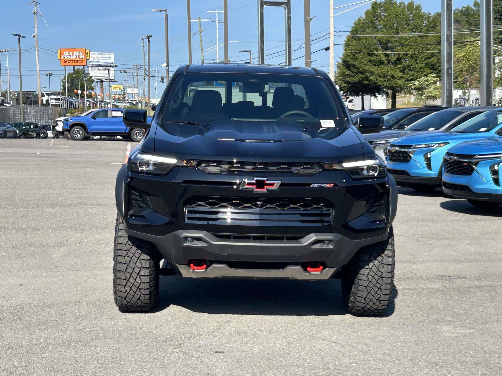New 2026 Chevrolet Colorado ZR2 w/ Technology Package AWD/4WD image 2