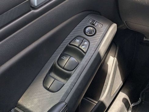 Used 2025 Nissan Altima 2.5 SV FWD image 19