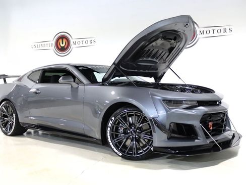 Used 2022 Chevrolet Camaro ZL1 RWD image 36