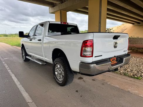 Used 2024 RAM 2500 Big Horn w/ Off Road Package AWD/4WD image 5