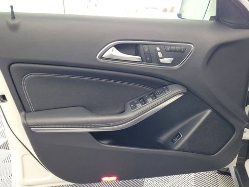 Used 2019 Mercedes-Benz GLA 250 4MATIC image 18