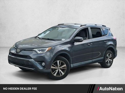 Used 2017 Toyota RAV4 XLE FWD image 1