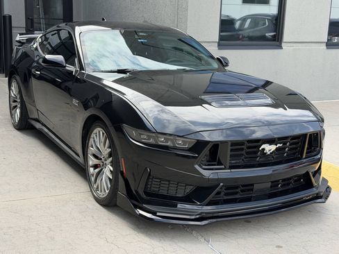 Used 2025 Ford Mustang GT Premium RWD image 7