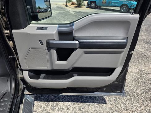 Used 2016 Ford F150 XLT w/ Equipment Group 302A Luxury RWD image 16