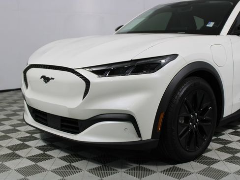 Used 2025 Ford Mustang Mach-E Select w/ Comfort Package Lite image 3