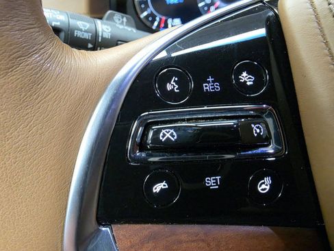 Used 2017 Cadillac Escalade Platinum RWD image 28