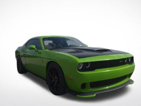 Used 2017 Dodge Challenger SRT Hellcat image 4