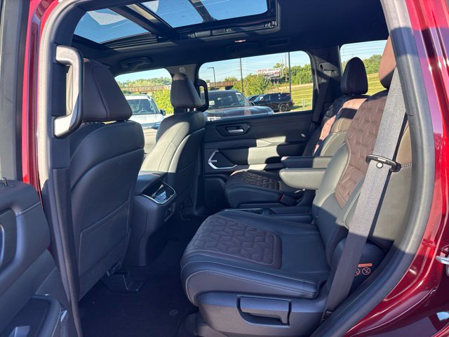 Used 2025 Nissan Armada Platinum AWD/4WD image 22
