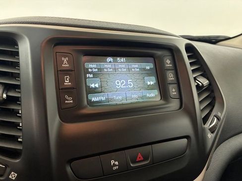 Used 2016 Jeep Cherokee Sport w/ Safety Group image 25