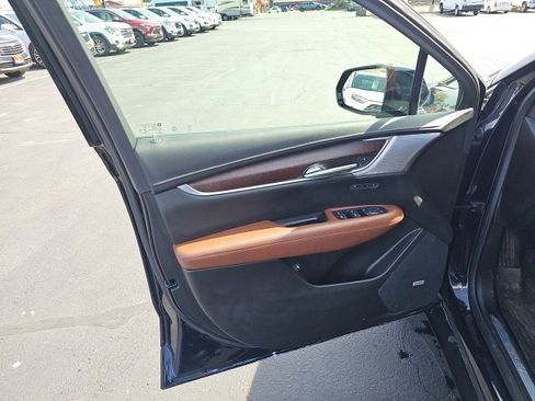 Used 2021 Cadillac XT5 Sportv image 32