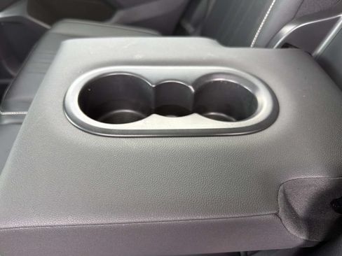 Used 2023 Volkswagen Tiguan SE w/ Panoramic Sunroof Package FWD image 20