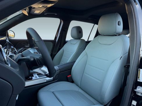New 2026 Mercedes-Benz GLB 250 image 4