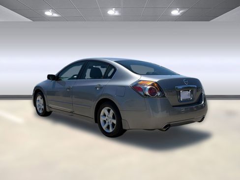 Used 2008 Nissan Altima 2.5 S w/ Convenience Plus Pkg FWD image 3