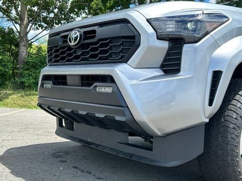 Certified 2024 Toyota Tacoma TRD Sport AWD/4WD image 13