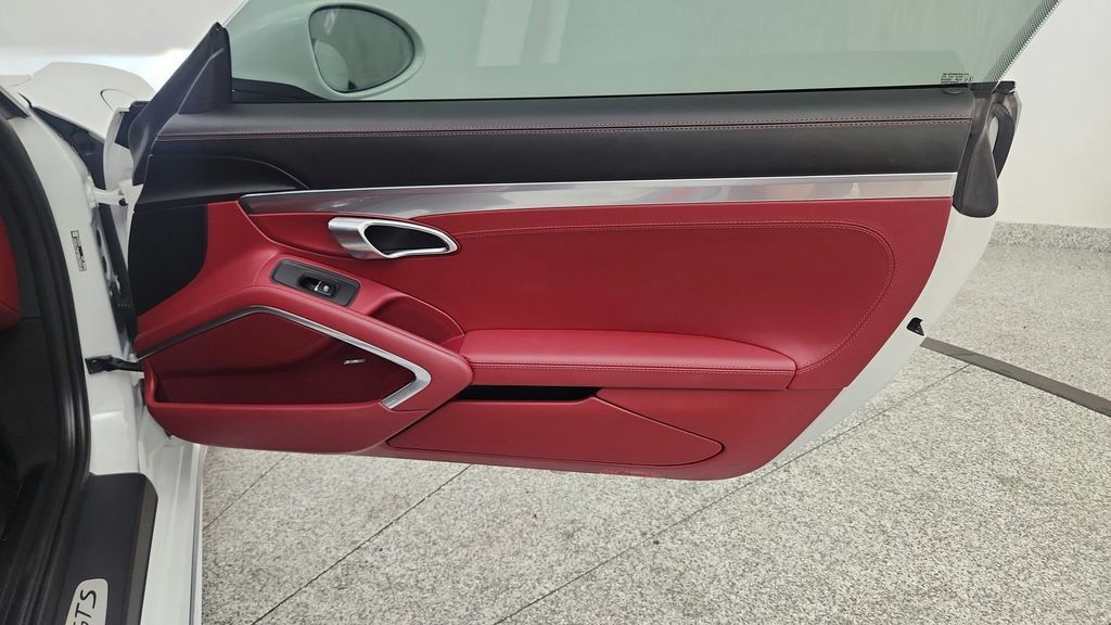 Used 2018 Porsche 718 Cayman GTS RWD image 43