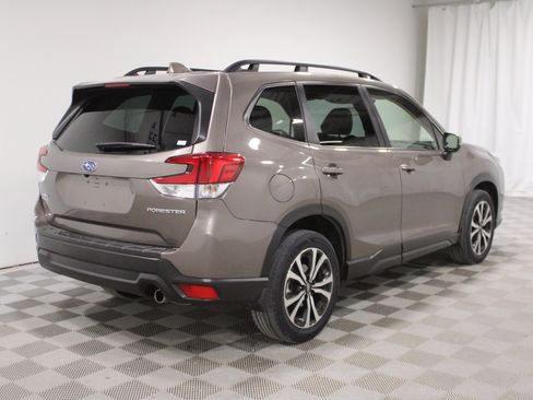 Used 2023 Subaru Forester Limited AWD/4WD image 29