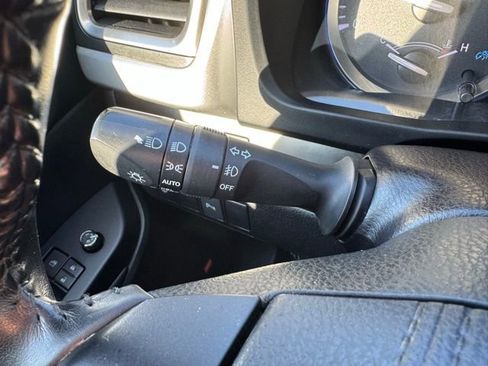 Used 2019 Toyota Highlander Limited image 30