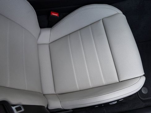 Certified 2025 Porsche Panamera 4 AWD/4WD image 43