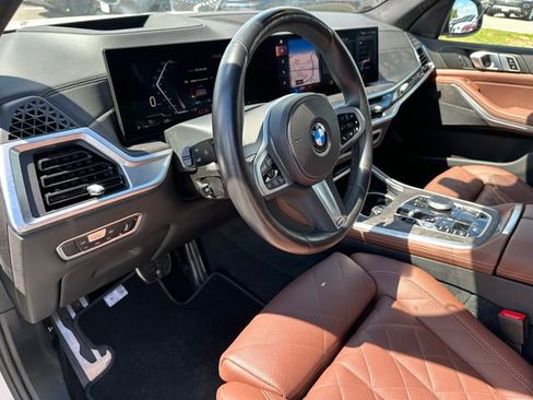 Used 2023 BMW X7 xDrive40i w/ M Sport Package image 59