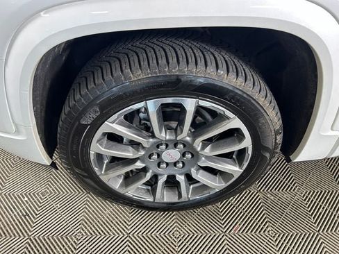 Used 2022 GMC Acadia Denali AWD/4WD image 10