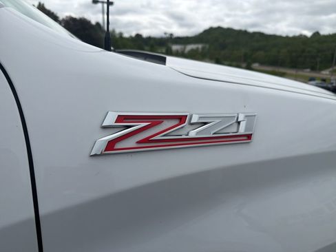Used 2019 Chevrolet Silverado 1500 Custom Trail Boss w/ Custom Convenience Package AWD/4WD image 3