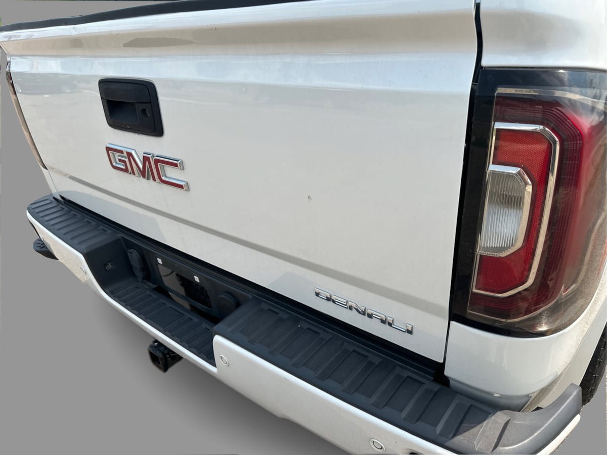 Used 2016 GMC Sierra 1500 Denali w/ Enhanced Driver Alert Package AWD/4WD image 35